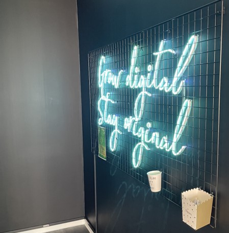 TGC Standorte Raumbild von Wand-Spruch